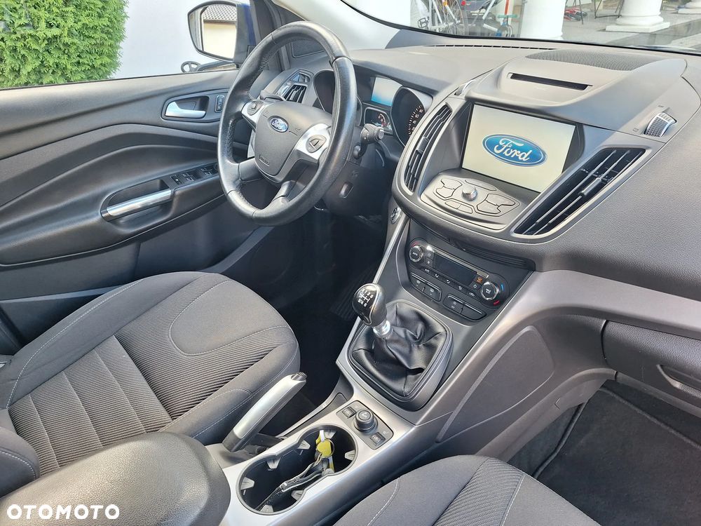 Ford Kuga - 25