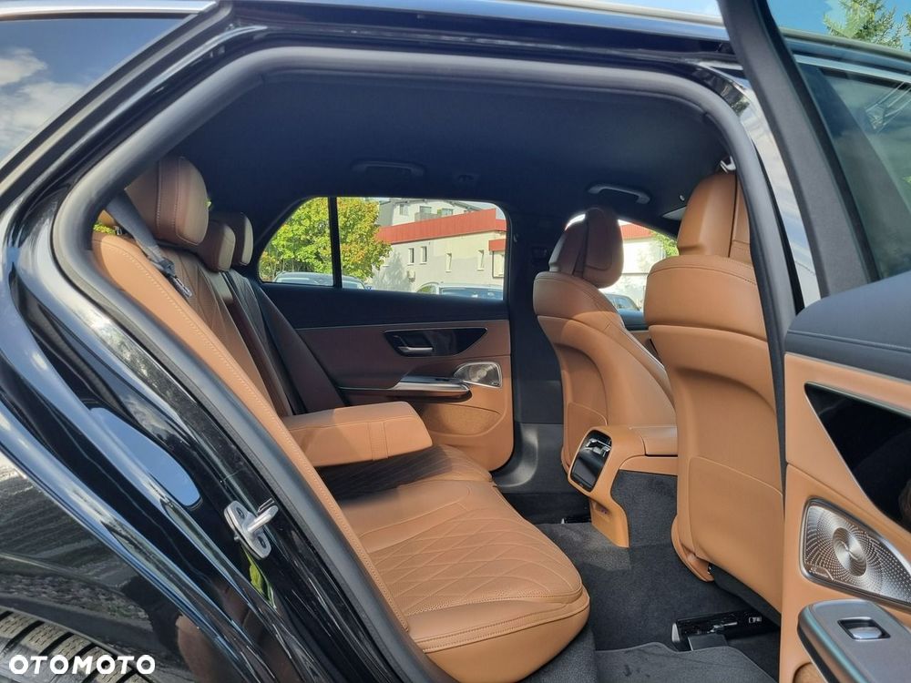 Mercedes-Benz Klasa E 220 d mHEV Exclusive 9G-Tronic - 31