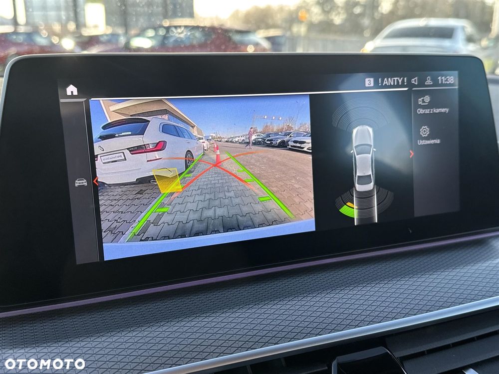 BMW Seria 5 520d xDrive - 11