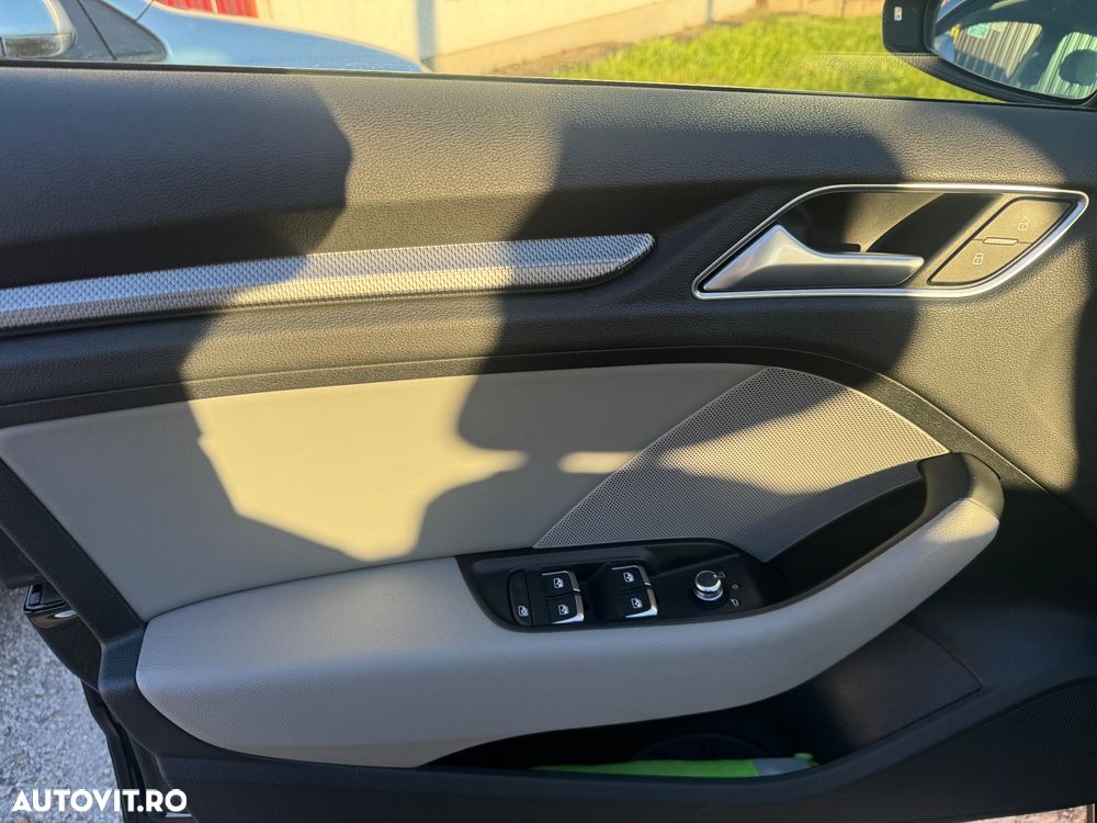 Audi A3 2.0 TDI Stronic Ambiente - 21