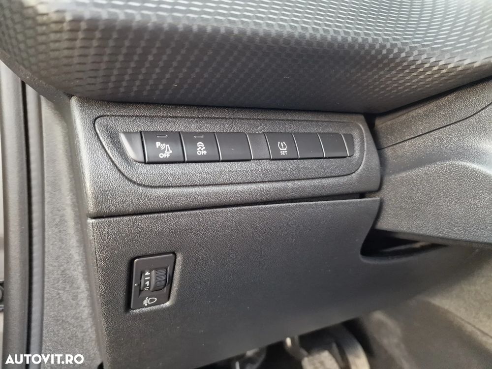 Peugeot 2008 PureTech 82 Style - 22