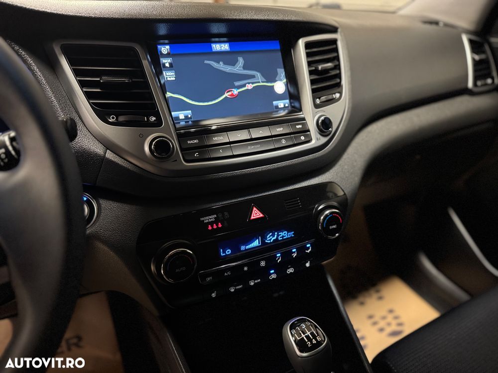 Hyundai Tucson blue 1.7 CRDi 2WD Style - 17