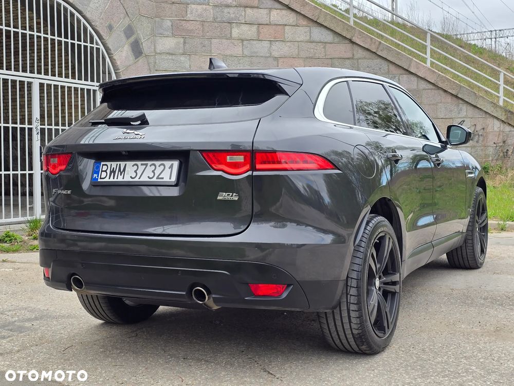 Jaguar F-Pace 30t AWD Prestige - 7