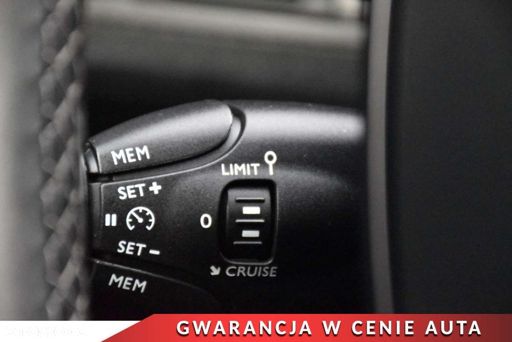 Peugeot 3008 1.6 BlueHDi Allure S&S - 27