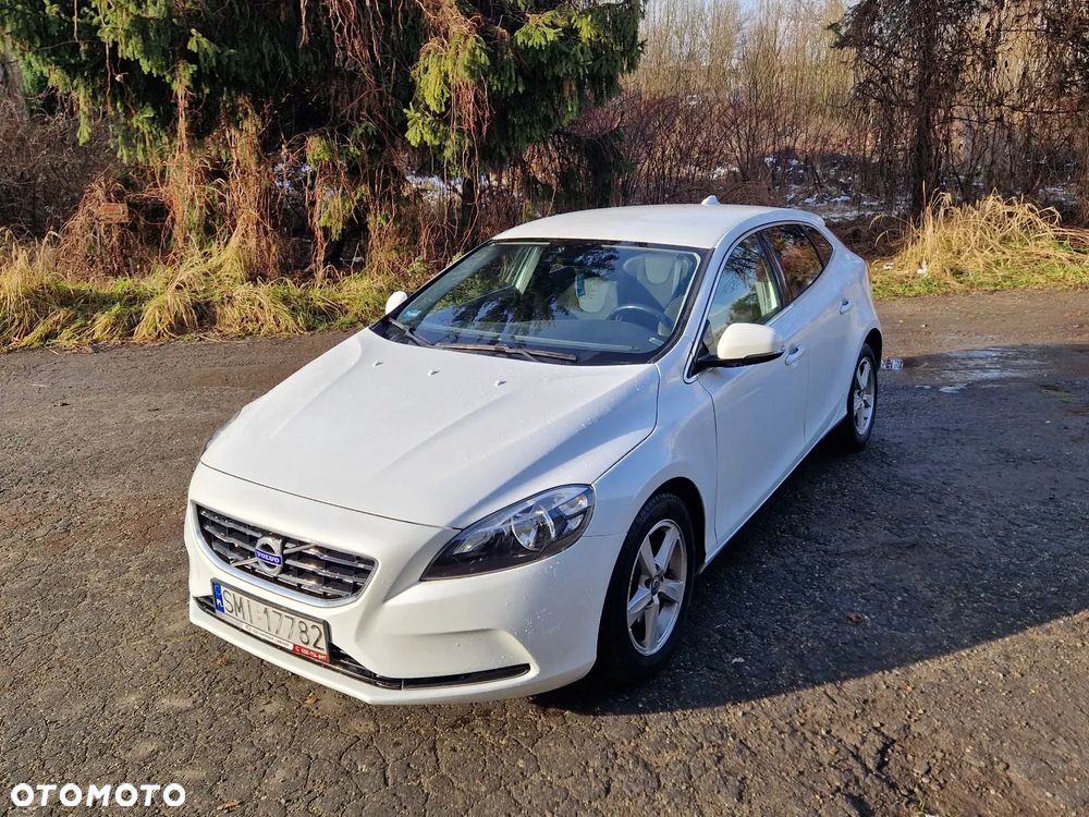 Volvo V40 D4 Drive-E Momentum - 1