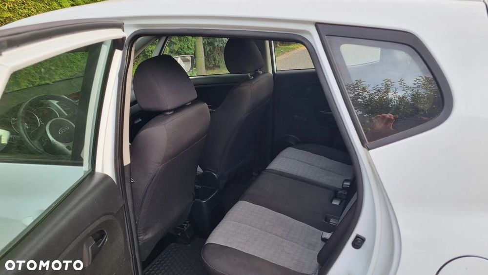 Kia Venga 1.4 CVVT Edition 7 - 17