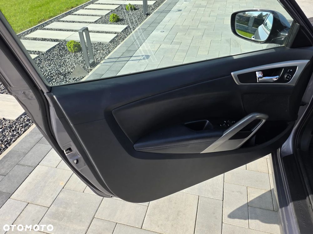 Hyundai Veloster 1.6 Premium - 17