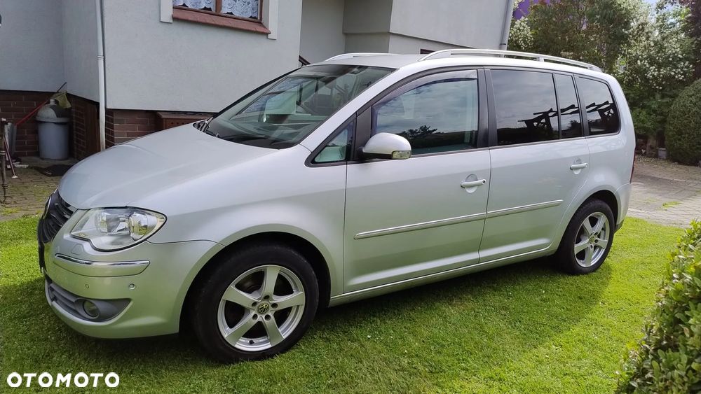 Volkswagen Touran - 5