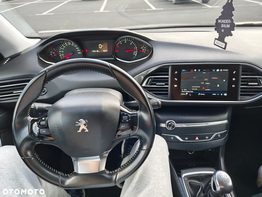 Peugeot 308 1.5 BlueHDi Allure S&S - 9