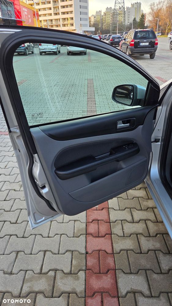 Ford Focus 1.6 Silver X - 23