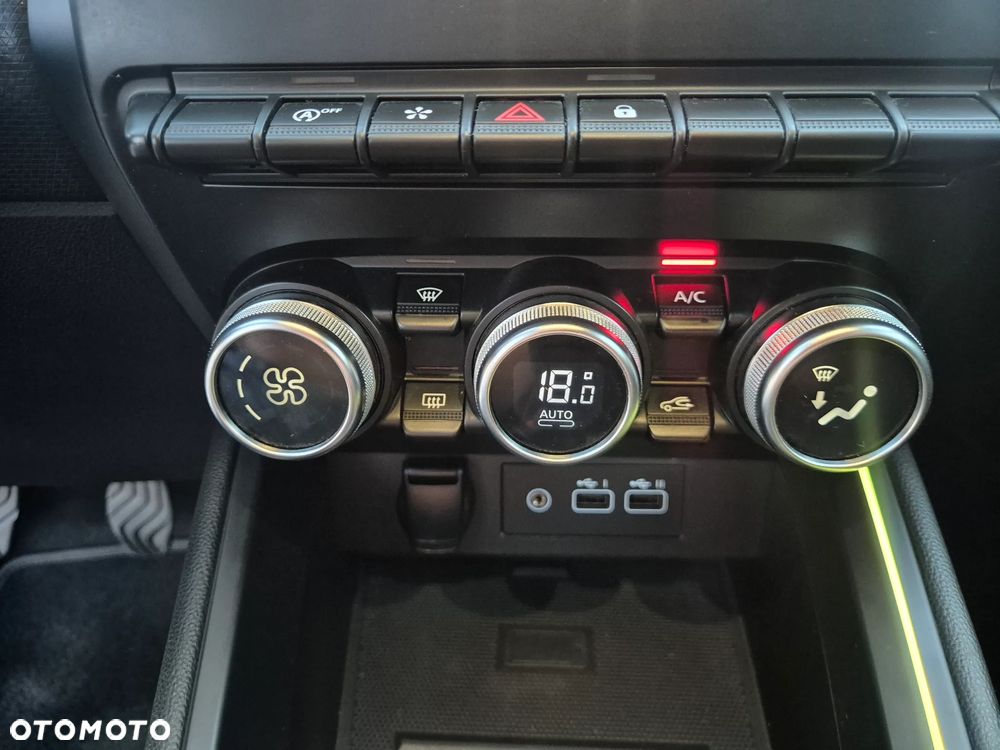 Renault Clio TCe 100 INTENS - 26