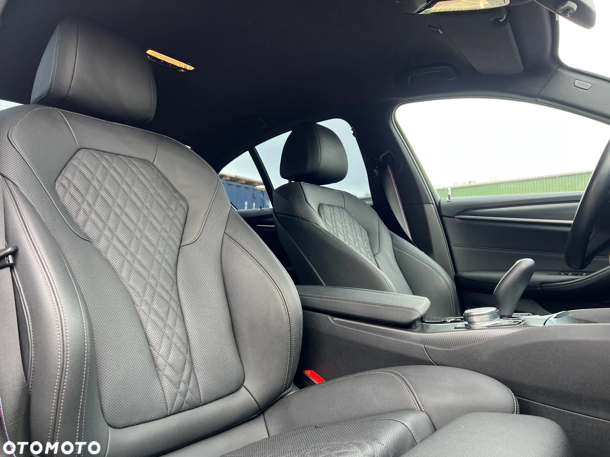 BMW Seria 5 520d M Sport Edition - 11