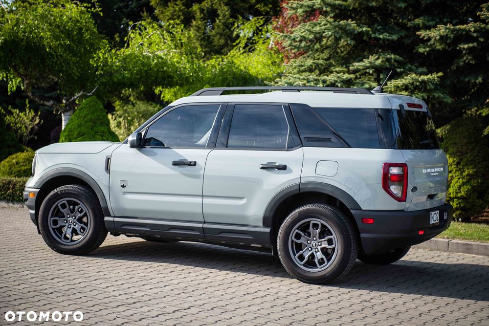 Ford Bronco - 5