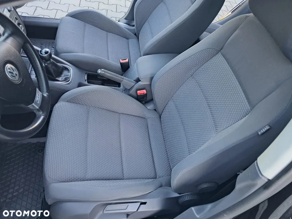 Volkswagen Golf 2.0 TDI DPF GT - 16