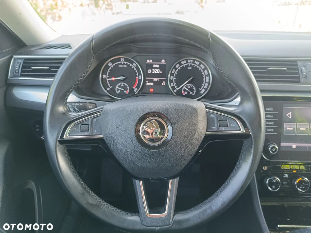 Skoda Superb 2.0 TDI Ambition - 36