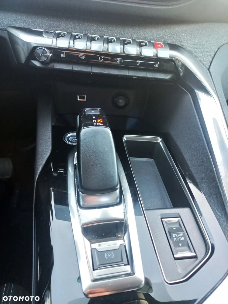 Peugeot 3008 - 18