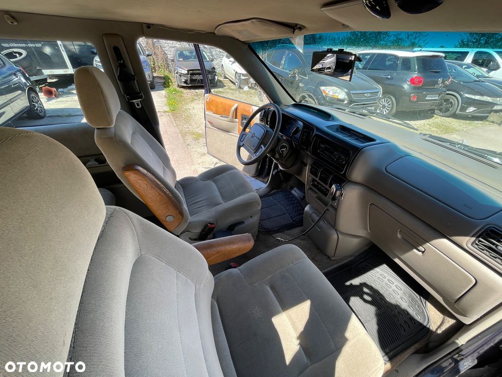 Chrysler Voyager 3.3 SE - 11
