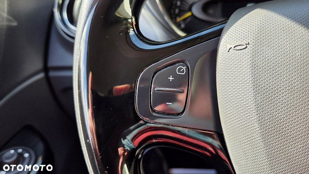 Renault Captur 1.2 TCe Intens EDC - 23