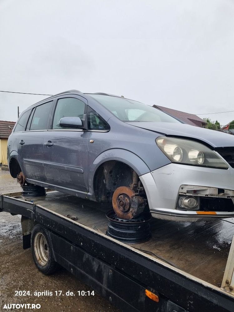 Dezmembram Opel Zafira B 1.9CDTI - 1