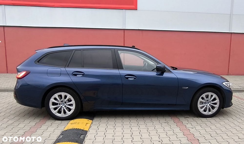BMW Seria 3 330e Luxury Line - 2