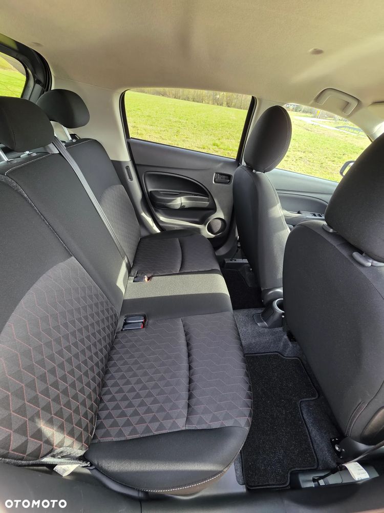 Mitsubishi Space Star AS&G 1.2 Spirit+ Black - 17