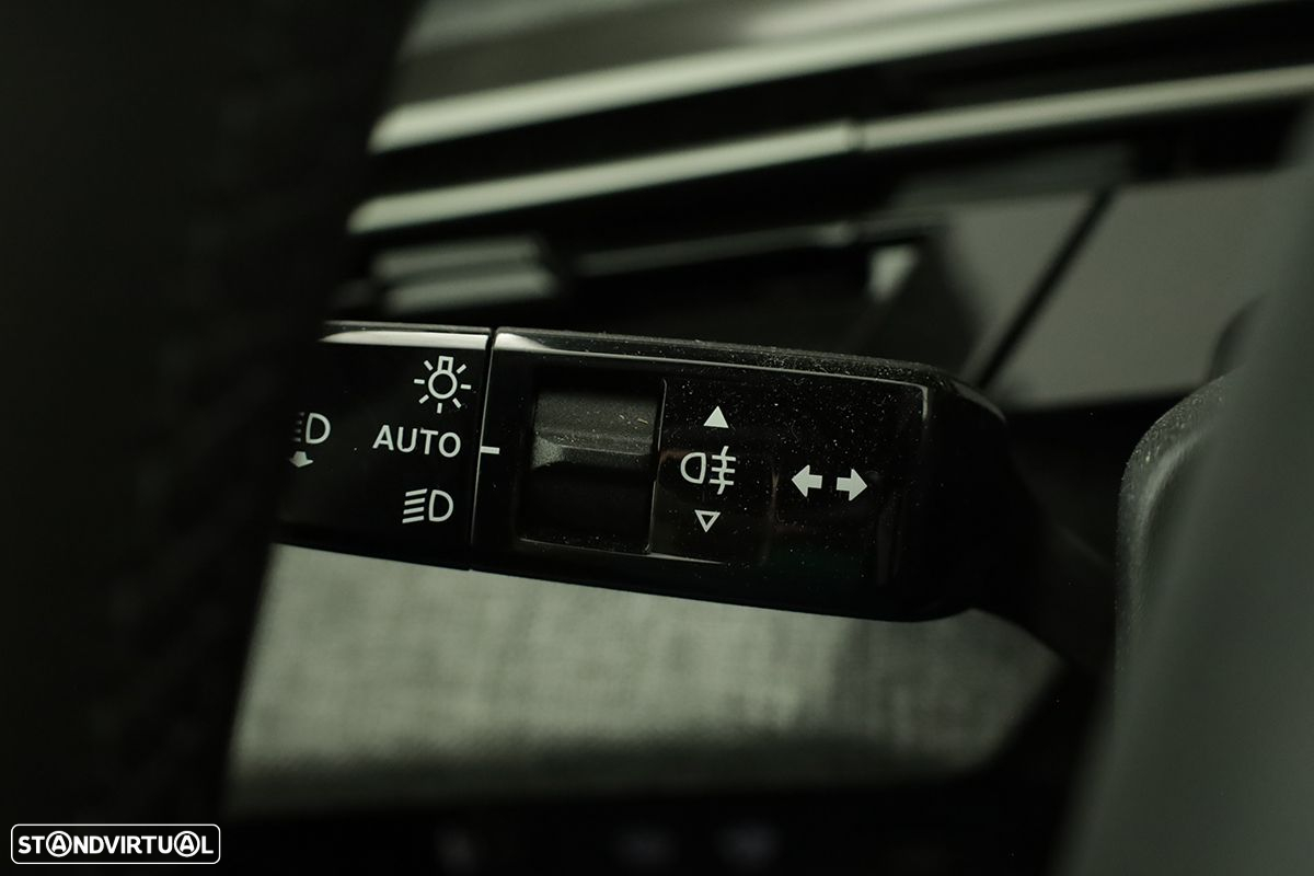 Peugeot 3008 1.2 Hybrid Allure e-DCS6 - 17