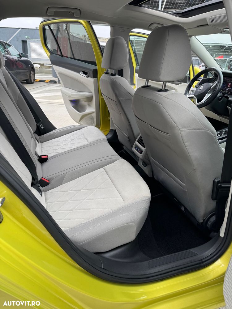 Volkswagen Golf 1.5 eTSI ACT DSG MHEV Style - 22