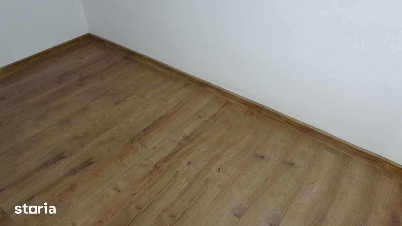 Inchiriez apartament in Vila, Deva, zona ultracentrala, curte comuna — fotografia 3