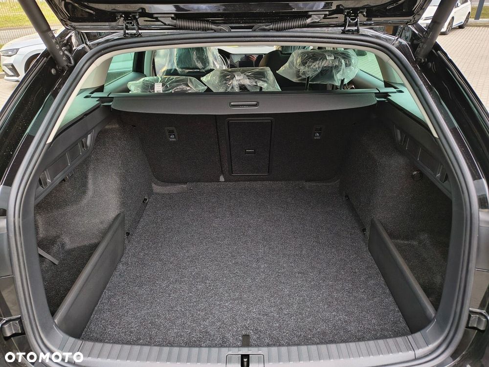 Skoda Octavia 2.0 TDI Selection DSG - 12