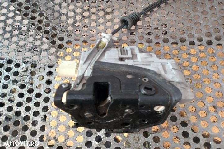 BROASCA DREAPTA SPATE Volkswagen Passat B6  [din 2005 pana  2010] seria - 2