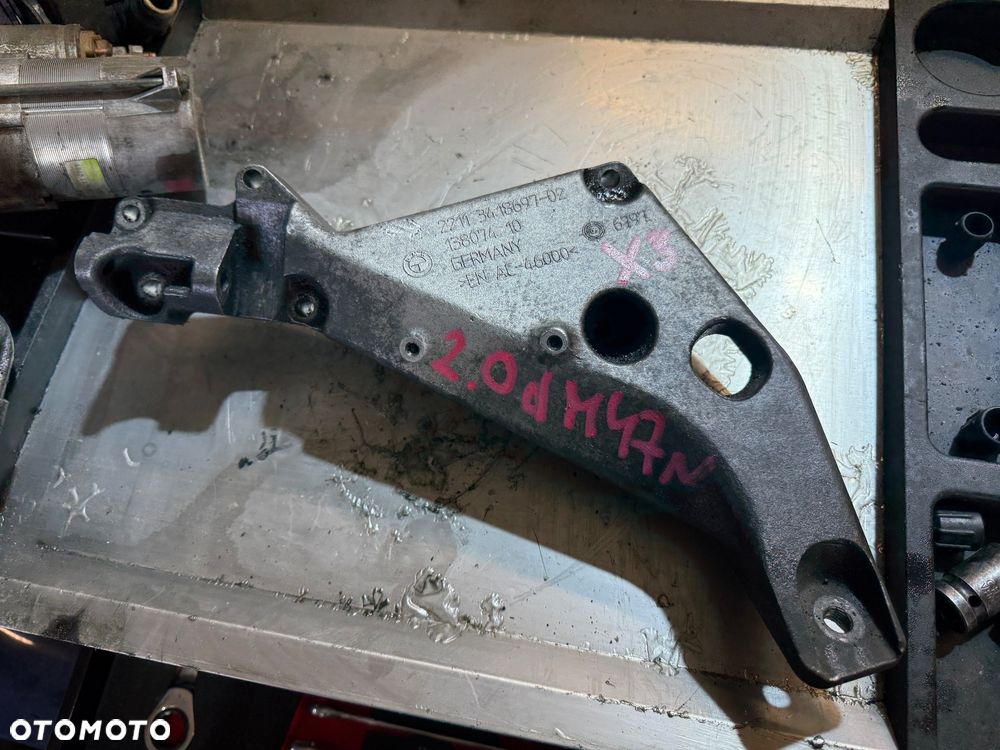 Łapa silnika wspornik lewy Bmw e83 2.0d M47N 150KM 3418697 - 1