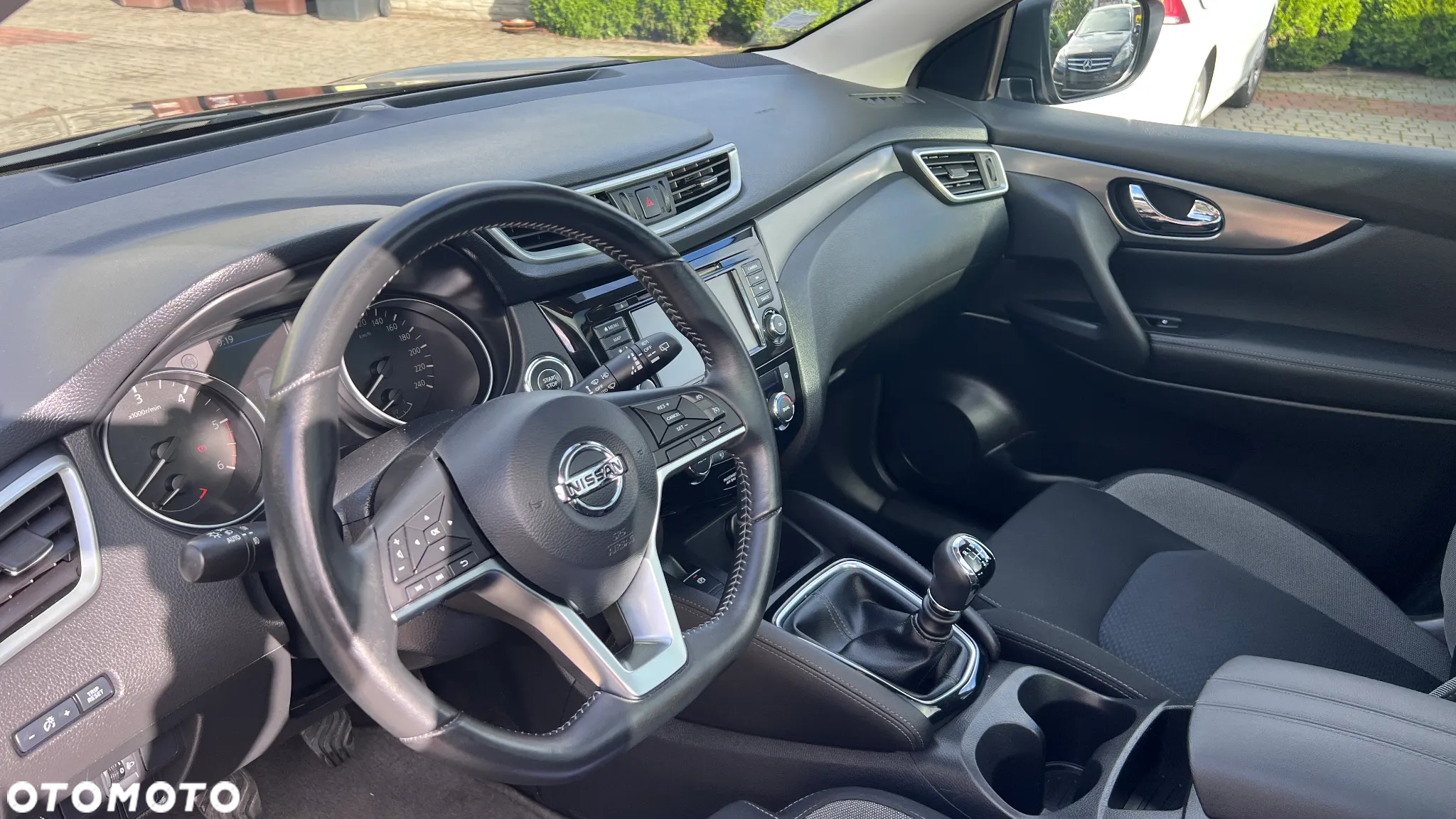 Nissan Qashqai 1.5 dCi N-CONNECTA - 16
