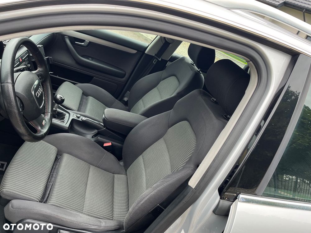 Audi A4 Avant 2.0 TDI - 15