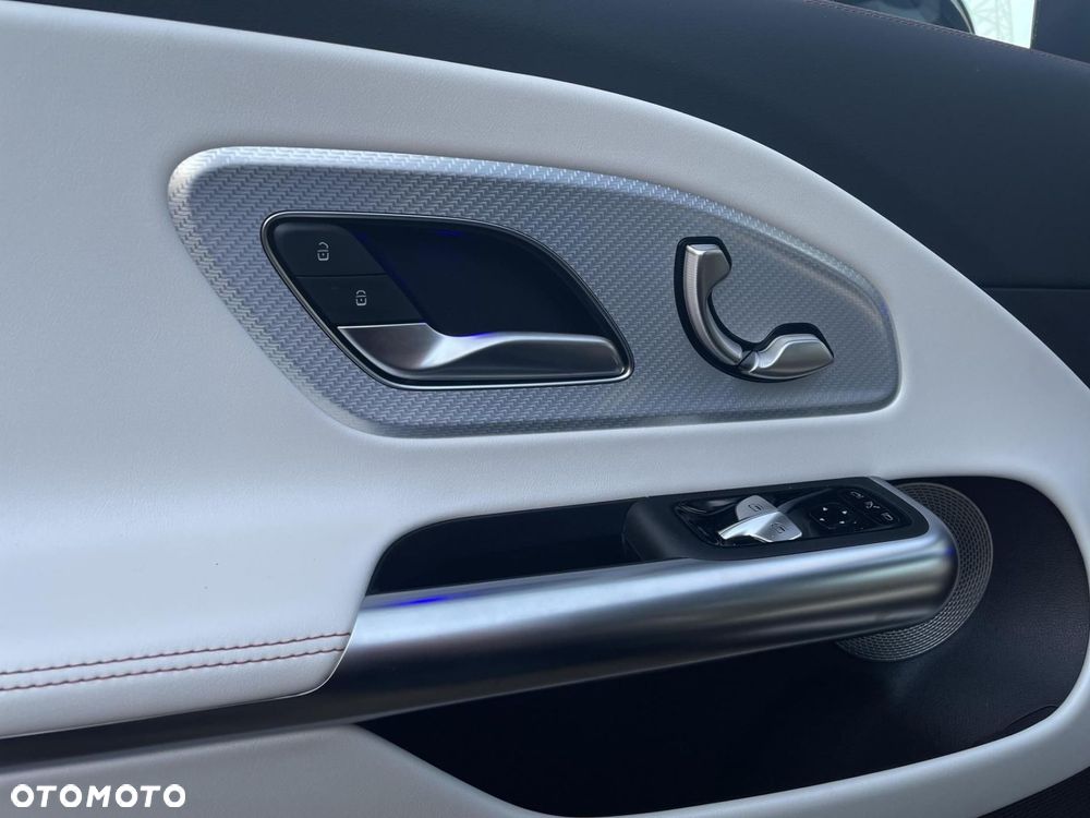 Mercedes-Benz CLA - 11