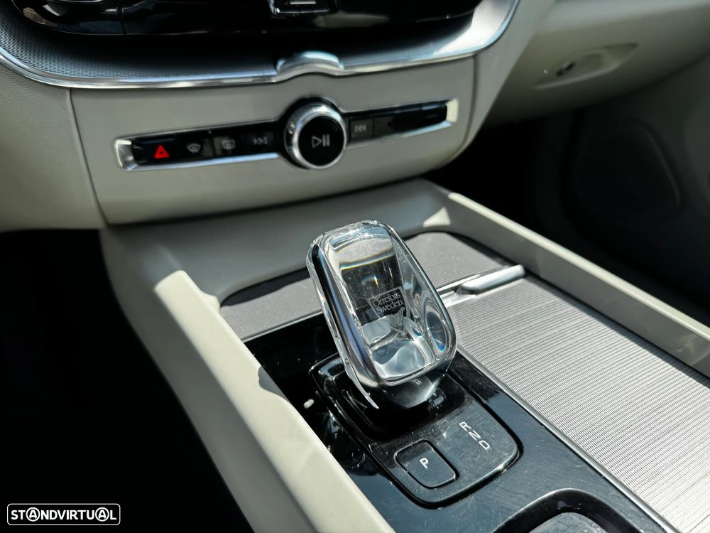 Volvo XC 60 2.0 T8 PHEV Inscription Expression AWD - 21