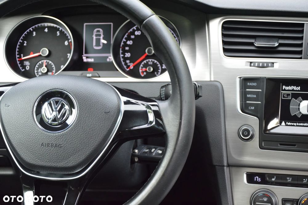 Volkswagen Golf - 19