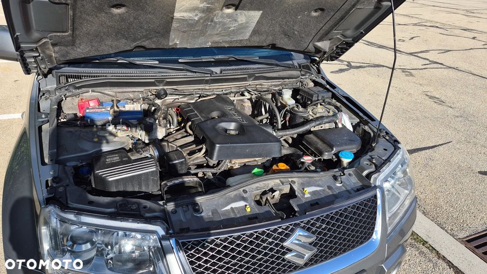 Suzuki Grand Vitara - 25