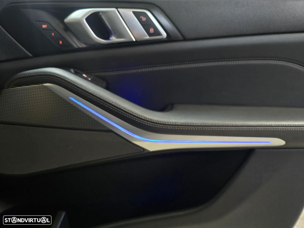 BMW X5 30 d xDrive Pack M - 17