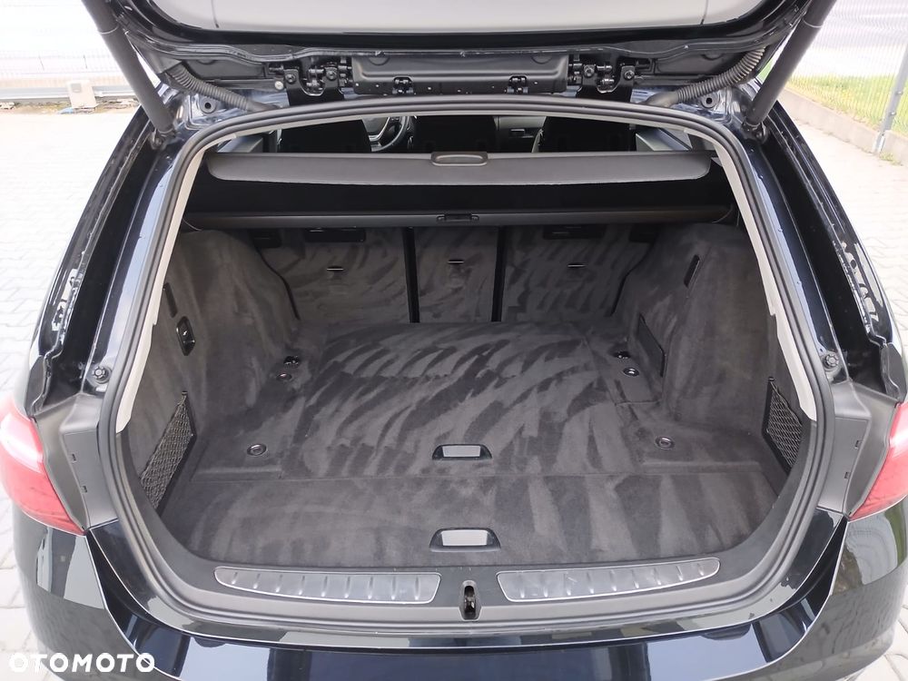 BMW Seria 3 320i GPF M Sport Shadow sport - 26