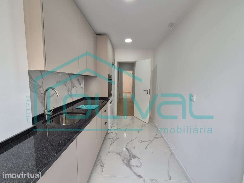 Apartamento T3 Remodelado - Grande imagem: 4/23