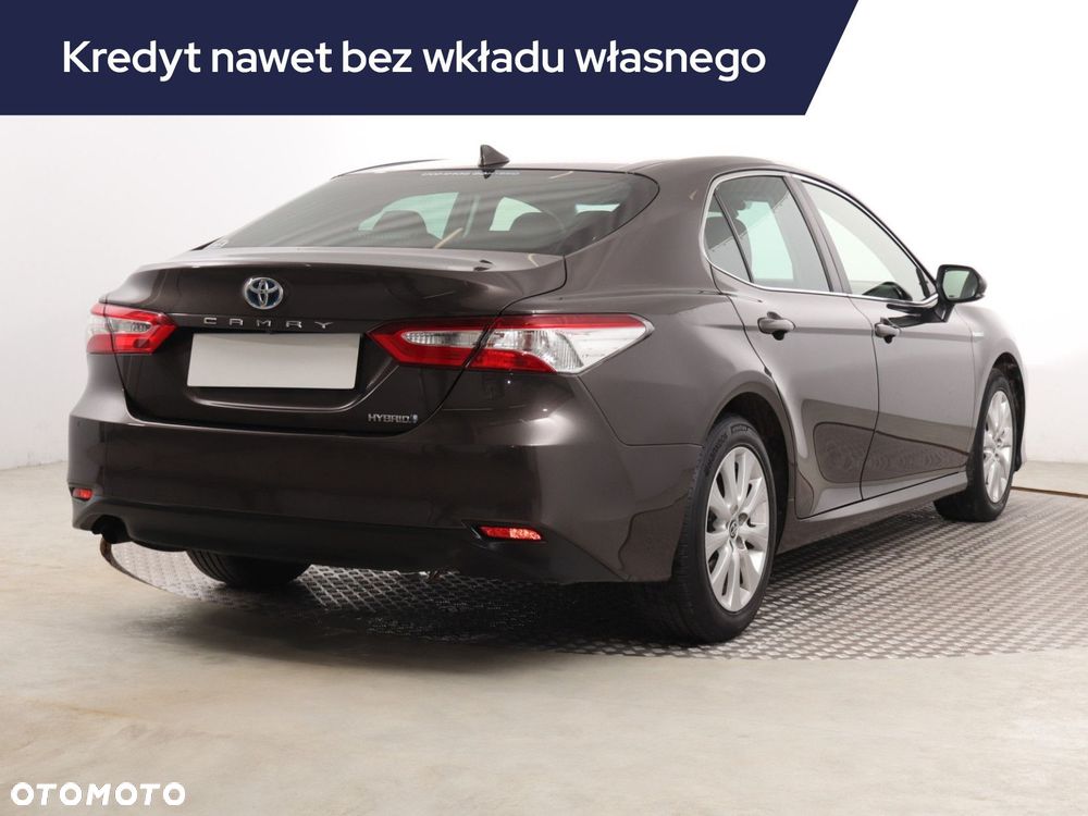 Toyota Camry - 7