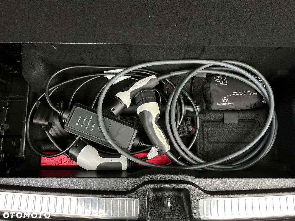 Mercedes-Benz GLC 300 e 4-Matic - 15