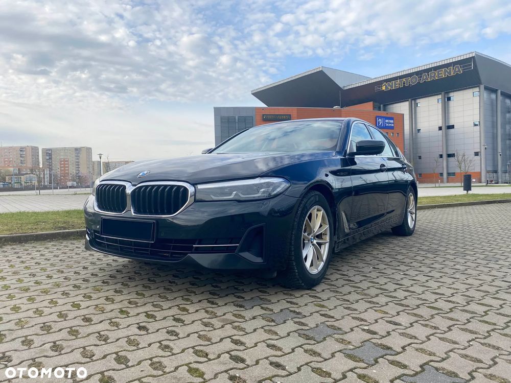 BMW Seria 5 518d - 10