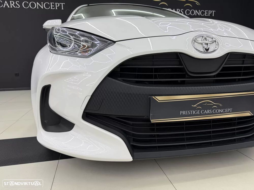 Toyota Yaris 1.0 VVT-i Comfort Plus — fotografia 9