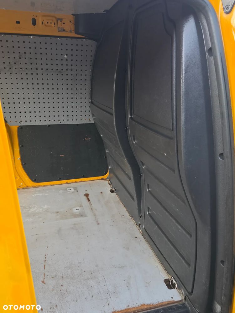 Volkswagen Caddy - 21