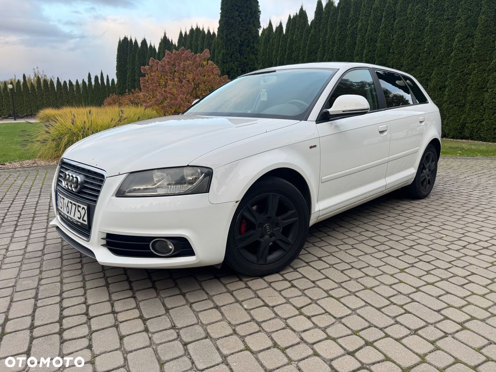 Audi A3 Sportback - 1