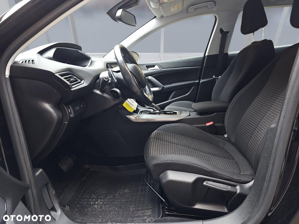 Peugeot 308 1.5 BlueHDi Active Pack S&S EAT8 - 8