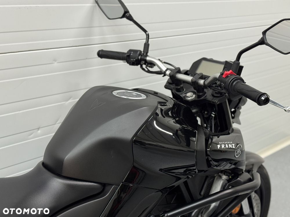 Yamaha MT - 9