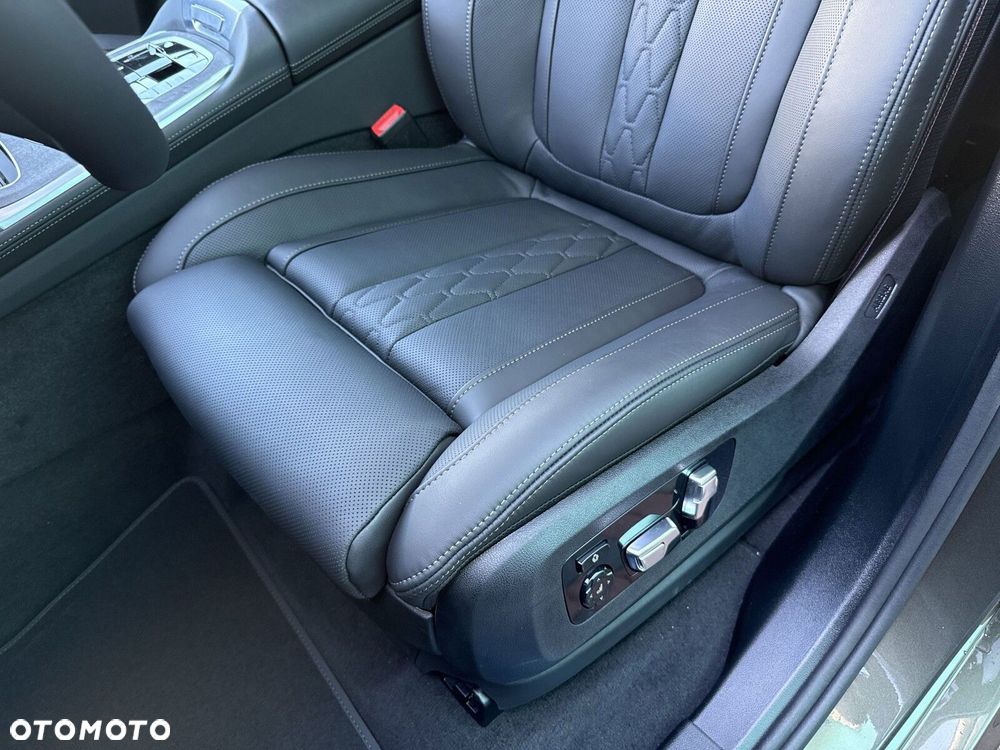BMW X7 - 14