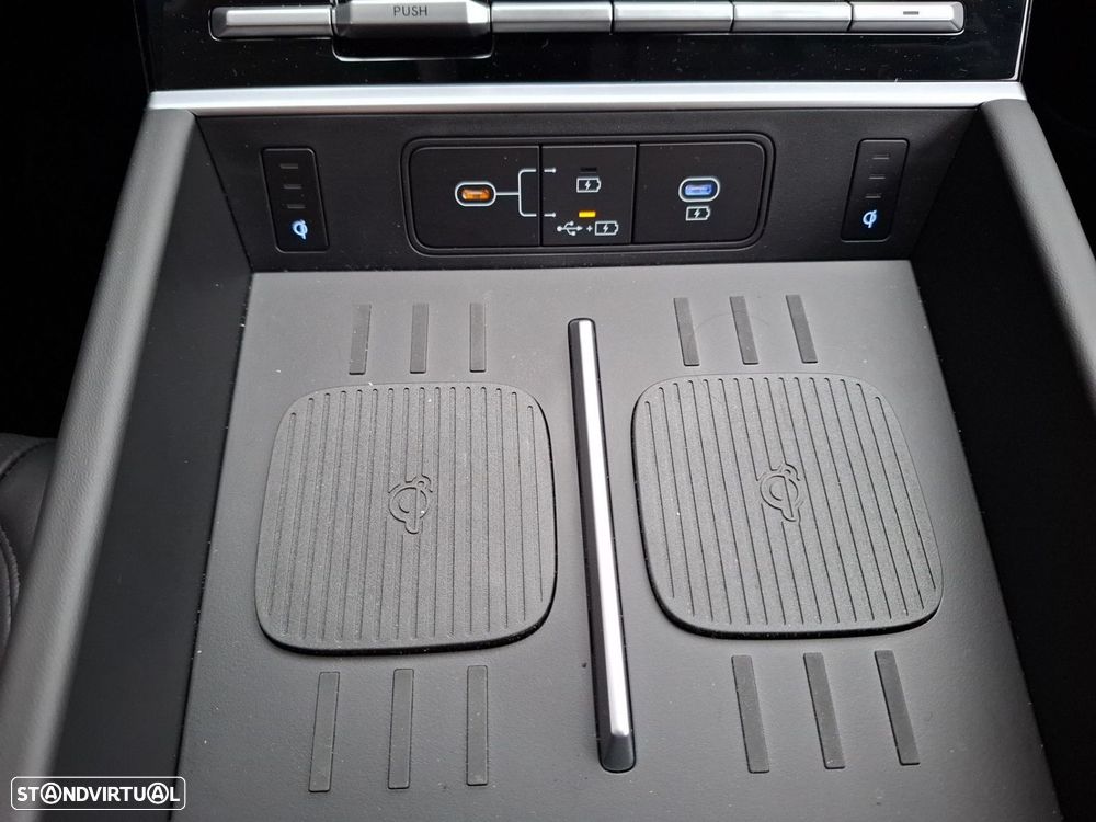 Hyundai Santa Fe 1.6 T-GDI PHEV Vanguard - 17